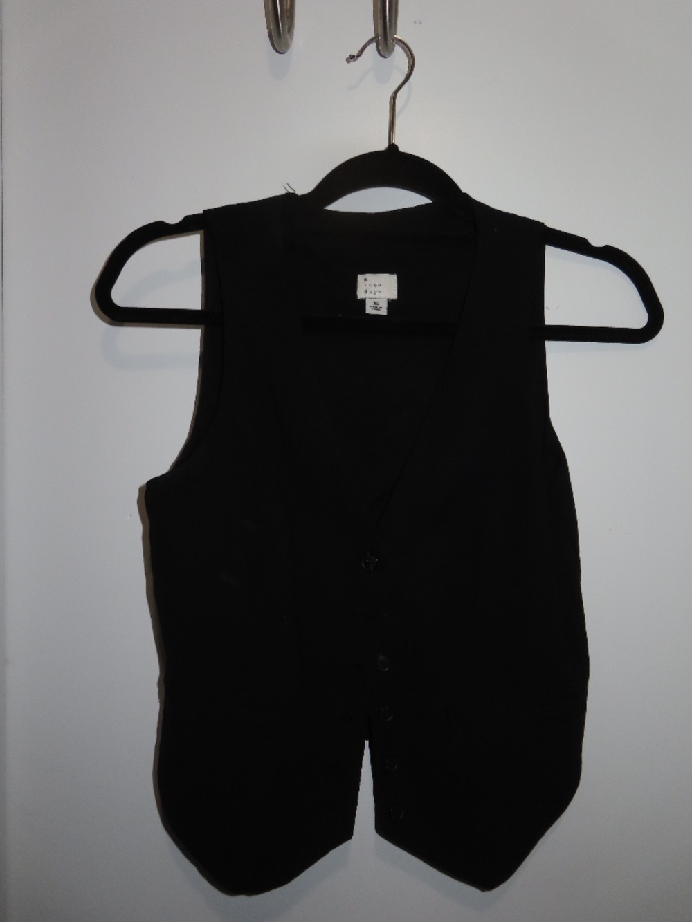 Black short sleeve vest top
